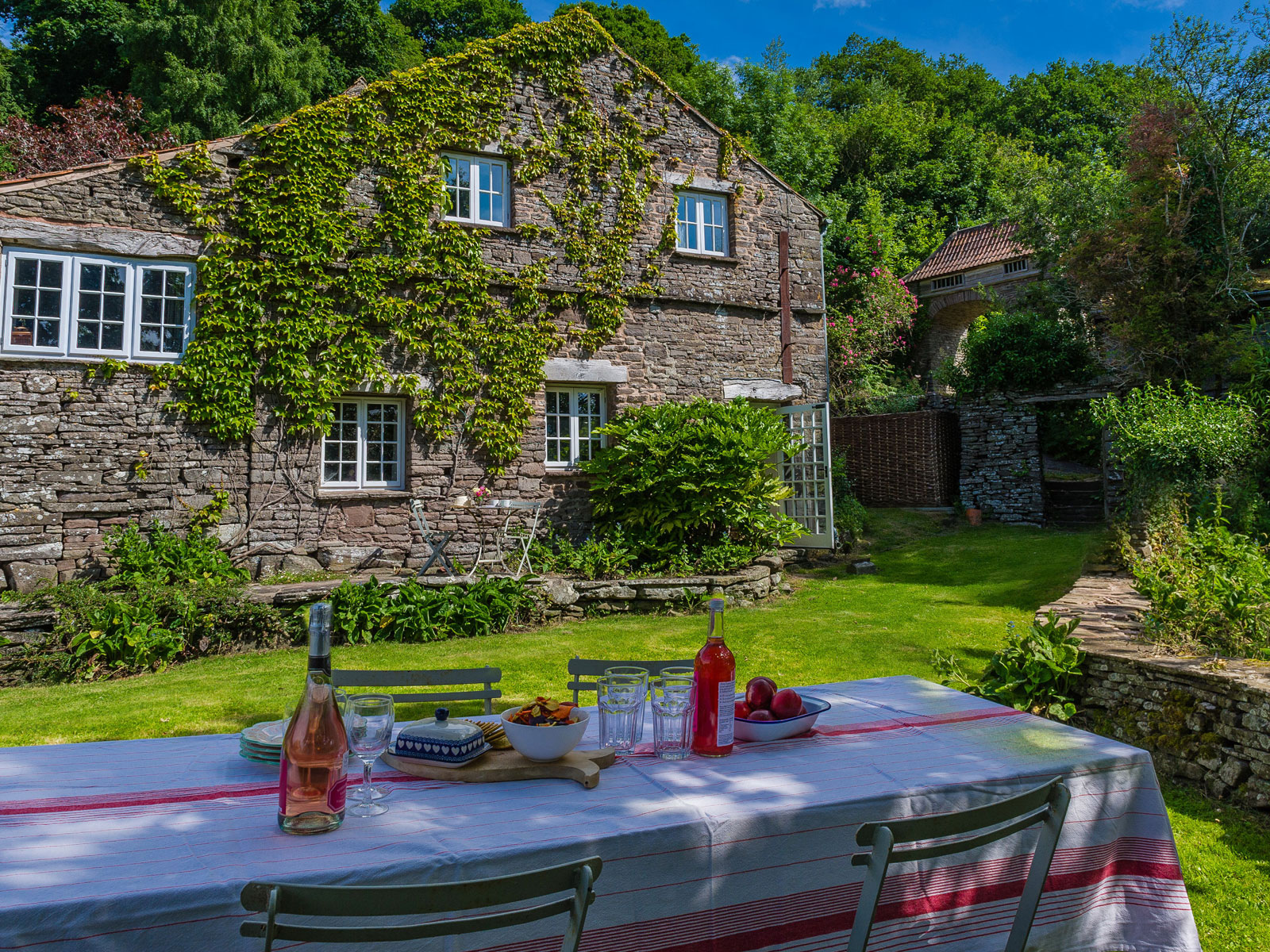 The Cow Shed Family Cottage 15mins From Hay Dog Friendly In
